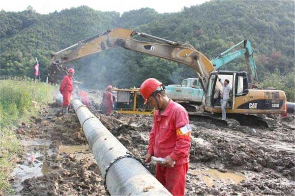 ����ʡĳ�L(ch��ng)ݔ֧��(xi��n)�ܵ�ʩ�����톖(w��n)�}�\��